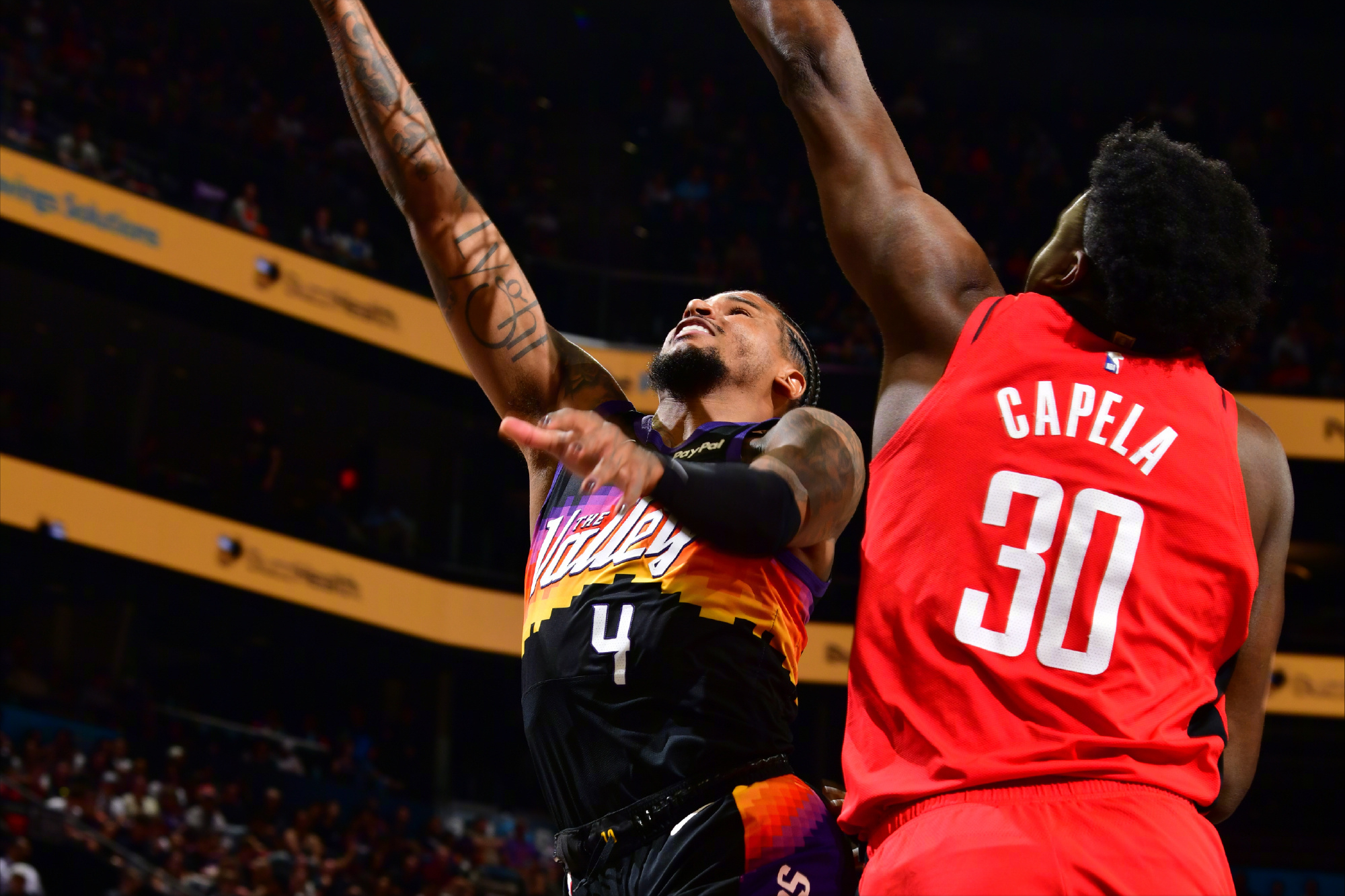 注册领彩金-首节领先21分，34次罚球！仍然被火箭队完成赛季横扫，7连胜！